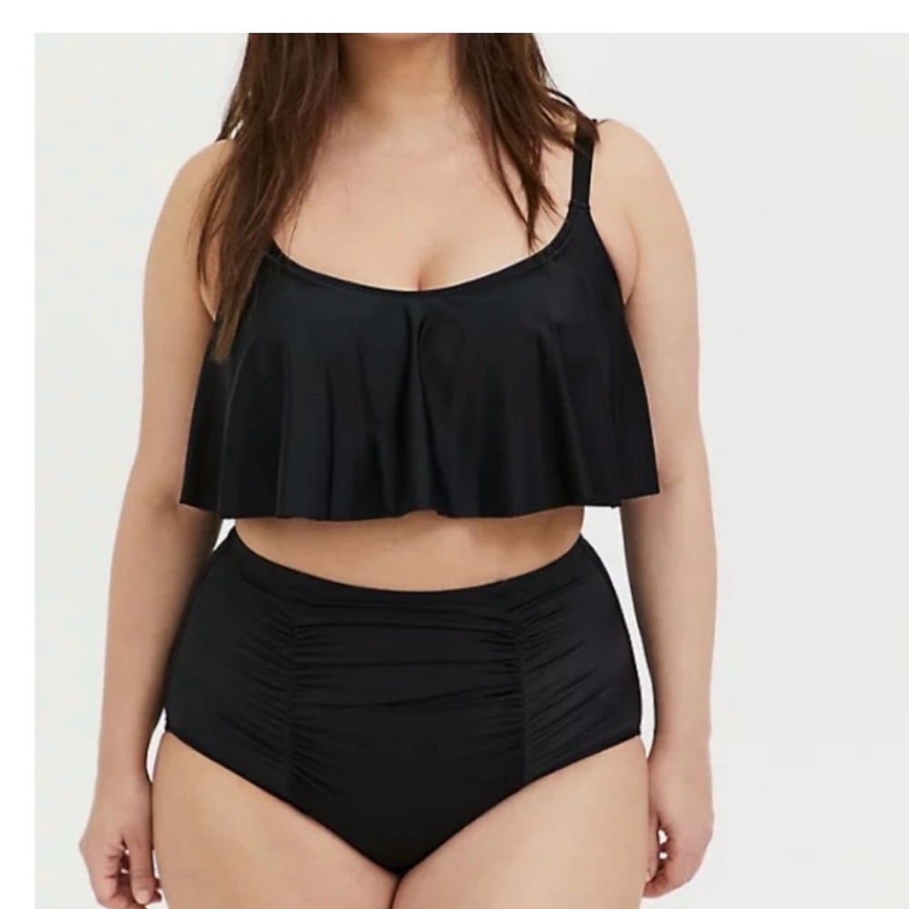 Torrid Ruffle Swim Top size 3
